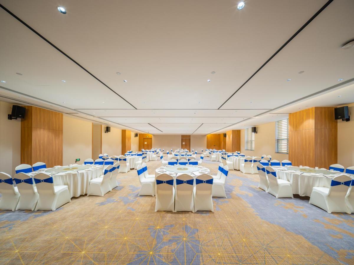 Holiday Inn Express Nanning Jiangnan By Ihg Экстерьер фото