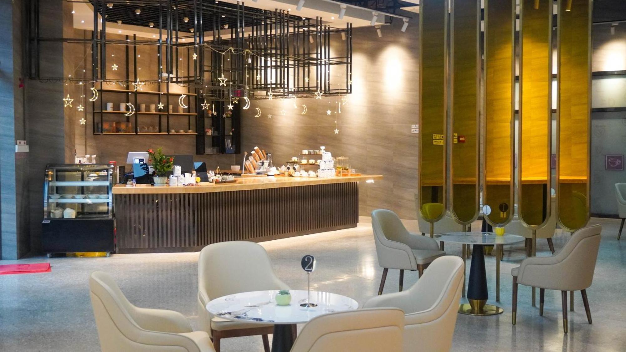 Holiday Inn Express Nanning Jiangnan By Ihg Экстерьер фото
